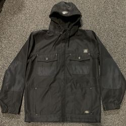 Storm By Dickies Mens size medium Black hooded Weatherproof Windproof jacket - very gently used