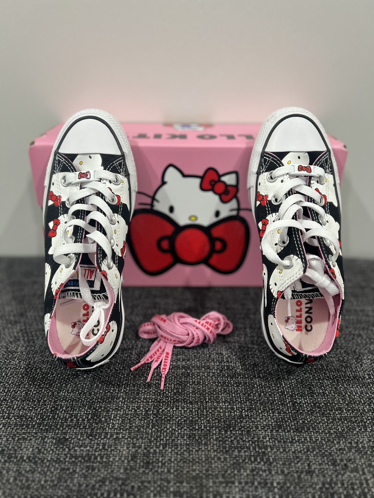 Limited edition! Converse Chuck Taylor All Star Ox Hello Kitty Black Size 5.5 Woman