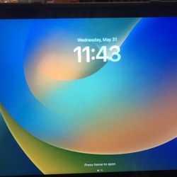 Apple iPad 5th Generation Unlocked Like New!