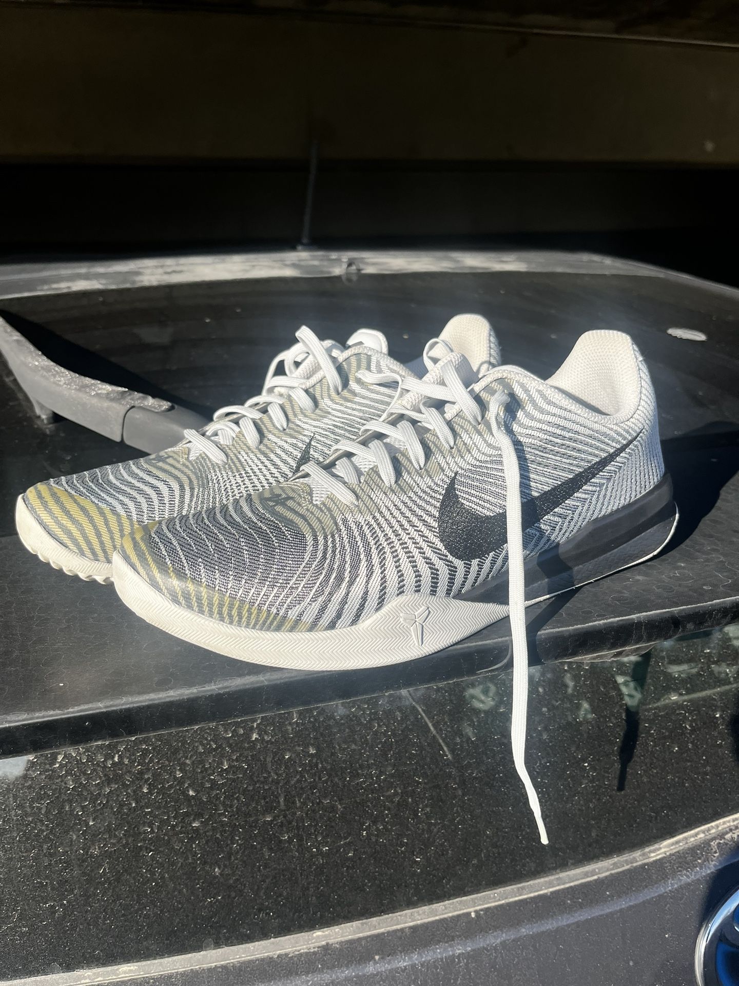 Kobe Mentality Wolf Grey Size 10