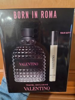 Valentino born in roma travel set