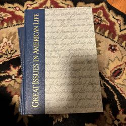 Encyclopedia Britannica Full Set Like New