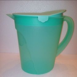 Tupperware 1 Gallon Pitcher - New