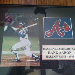 Hank Aaron Signed Framed Picture With COA