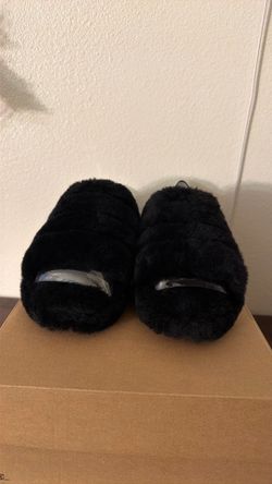 Brand new UGG fluffy slide size 9 black