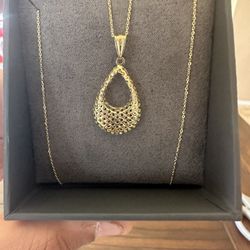 14k Gold Tear Drop Necklace With Charm