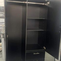 Double Wardrobe For Sale 🆕️. Delivery and Financing Available 