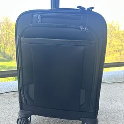 Samsonite Pro Carry-on Spinner