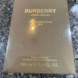Burberry Woman’s Perfume Hawthorn Bloom