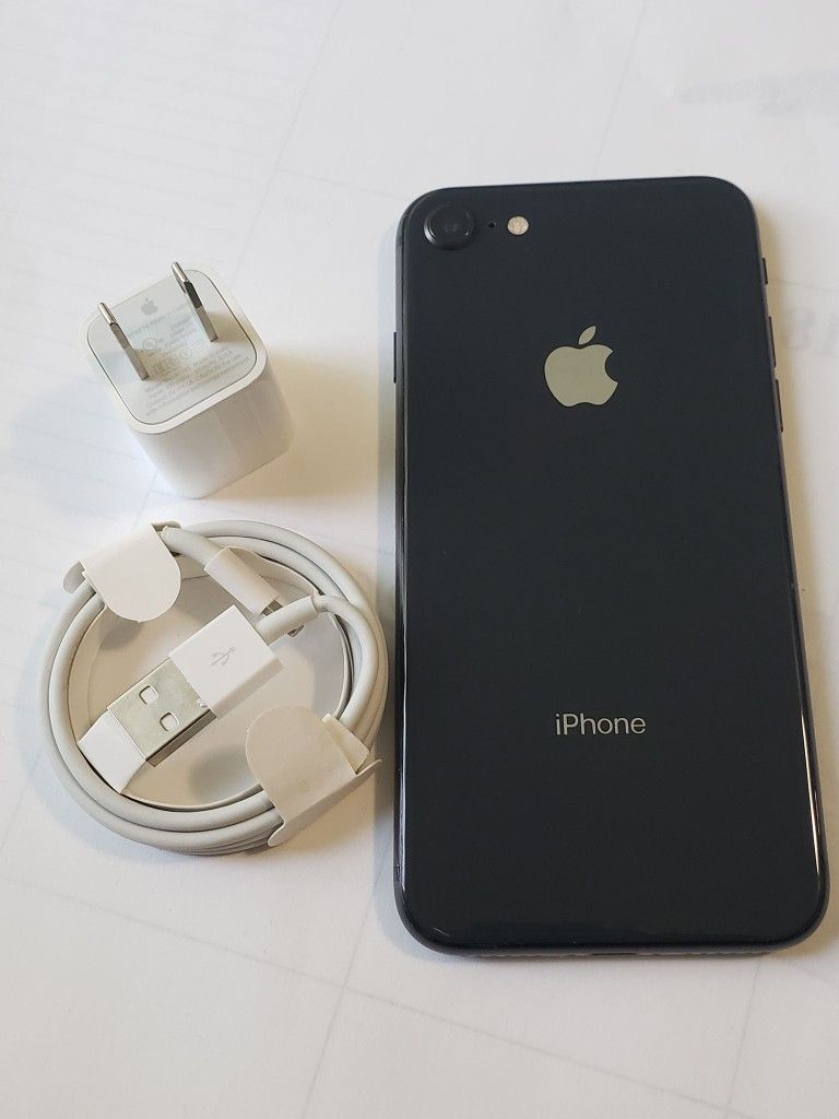 iPhone 8 , Unlocked for all Company Carrier , Excellent Condition Like New