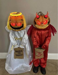 Home Depot 3 ft. Animated LED Interactive Good and Evil Pumpkin Twins.