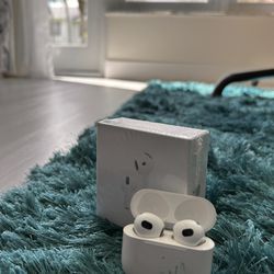 Airpods-4 Active Noise Cancelation