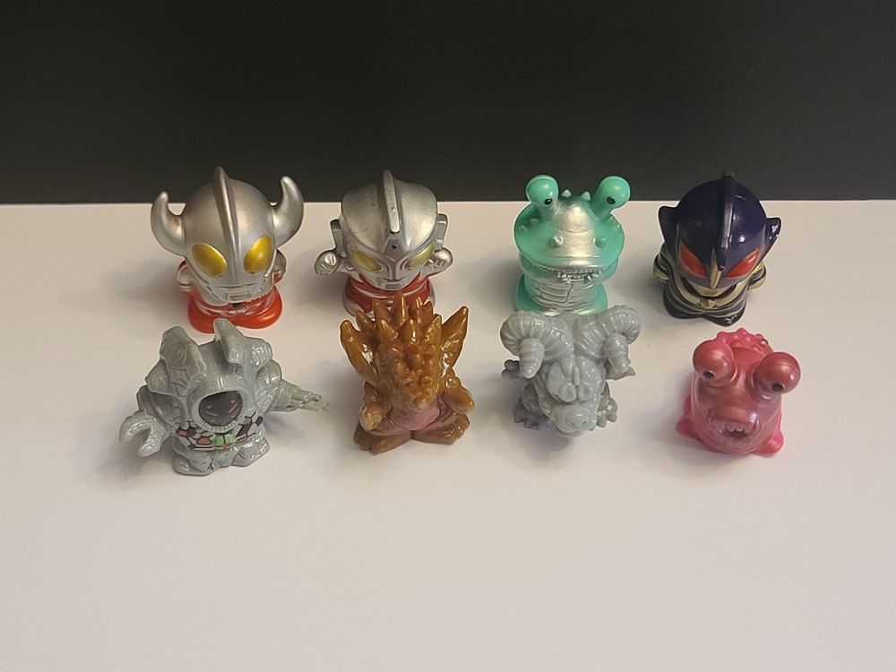 8 Mini Figure Finger Puppet Ultraman Series KAIJU Monsters