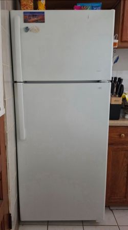 GE® 17.5 Cu. Ft. Top-Freezer Refrigerator