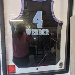 Chris Webber Signed And Framed Jersey