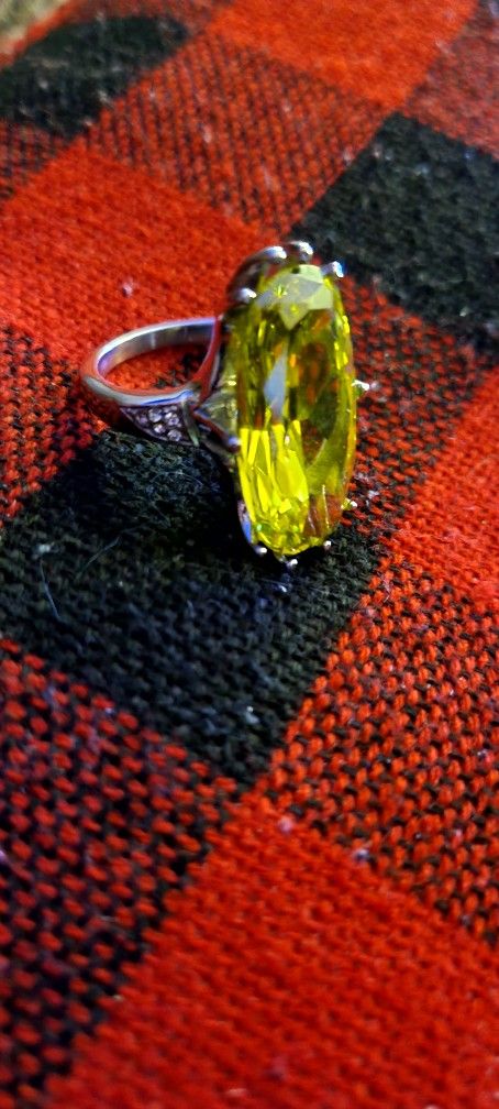 BEAUTIFUL VINTAGE STERLING RING