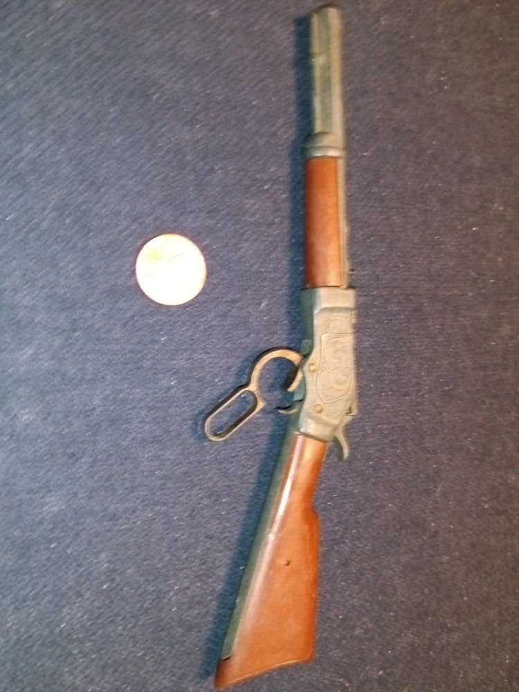 Vintage Miniature Riffle Toy