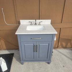 30 In Vanity With Faucet 