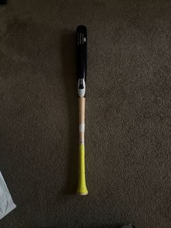 Game use bat  Oswald Peraza