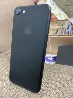 iPhone 7 unlocked 32 gb