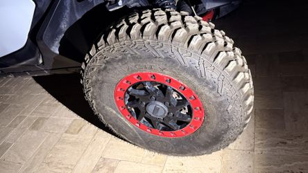 Can Am Maverick R wheels and tires