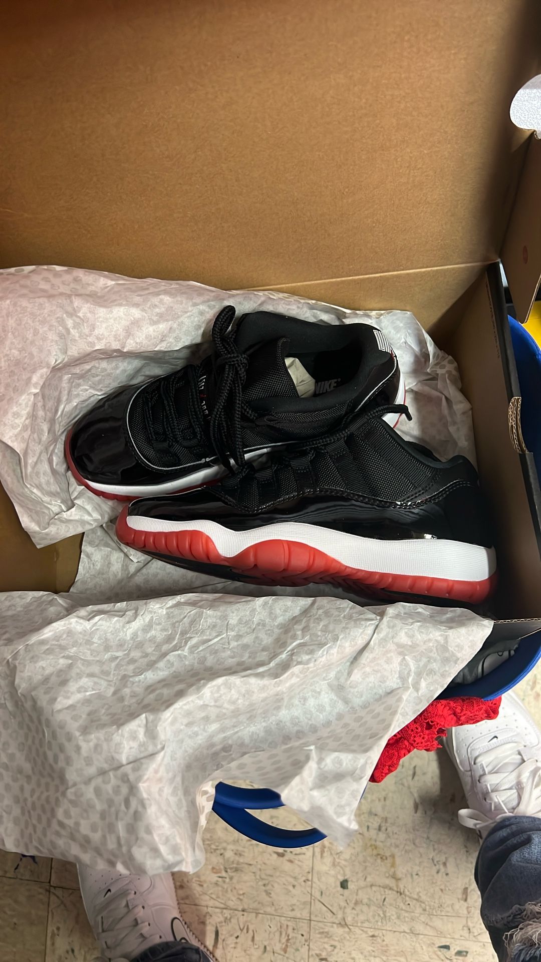 Air Jordan Retro 11s Low (Bred) (gs)