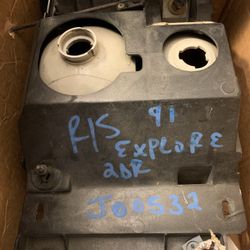 Right-hand headlight assembly for a 1991 Ford Explorer