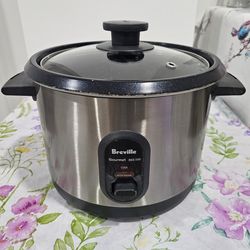 Good condition 10 cup rice cooker duo with warmer.