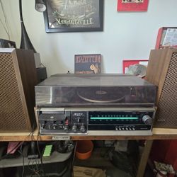 Vintage Turntable Fully Automatic Multi-stacker. Stereo