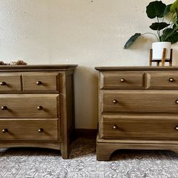 🪴Two Gorgeous Solid Wood Vintage Sausalito Nightstands- Delivery Available! 🪴