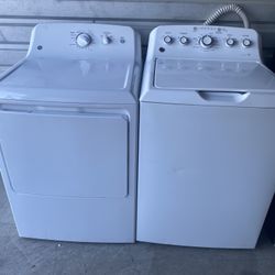 Ge Washer Top Load And Gas Dryer  Excellent Conditions 
