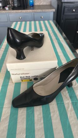 Black Leather Pumps size 7