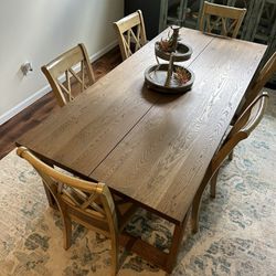 Dinning table And chairs 