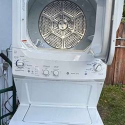 Tower washer and dryer
