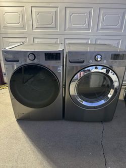 LG Washer and GAS Dryer Set