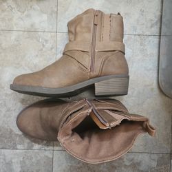 Women's boots