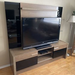 Entertainment Center TV  300 OBO