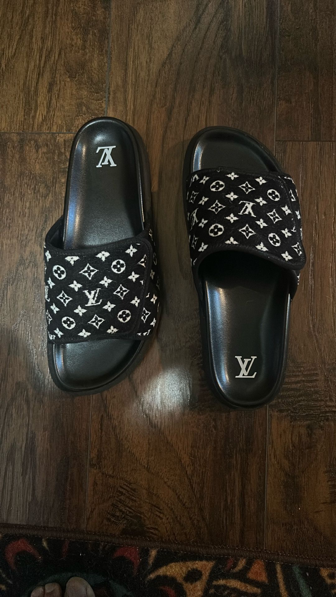 Louis Vuitton Flip Flops