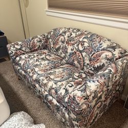 Ashley Couch (like New)