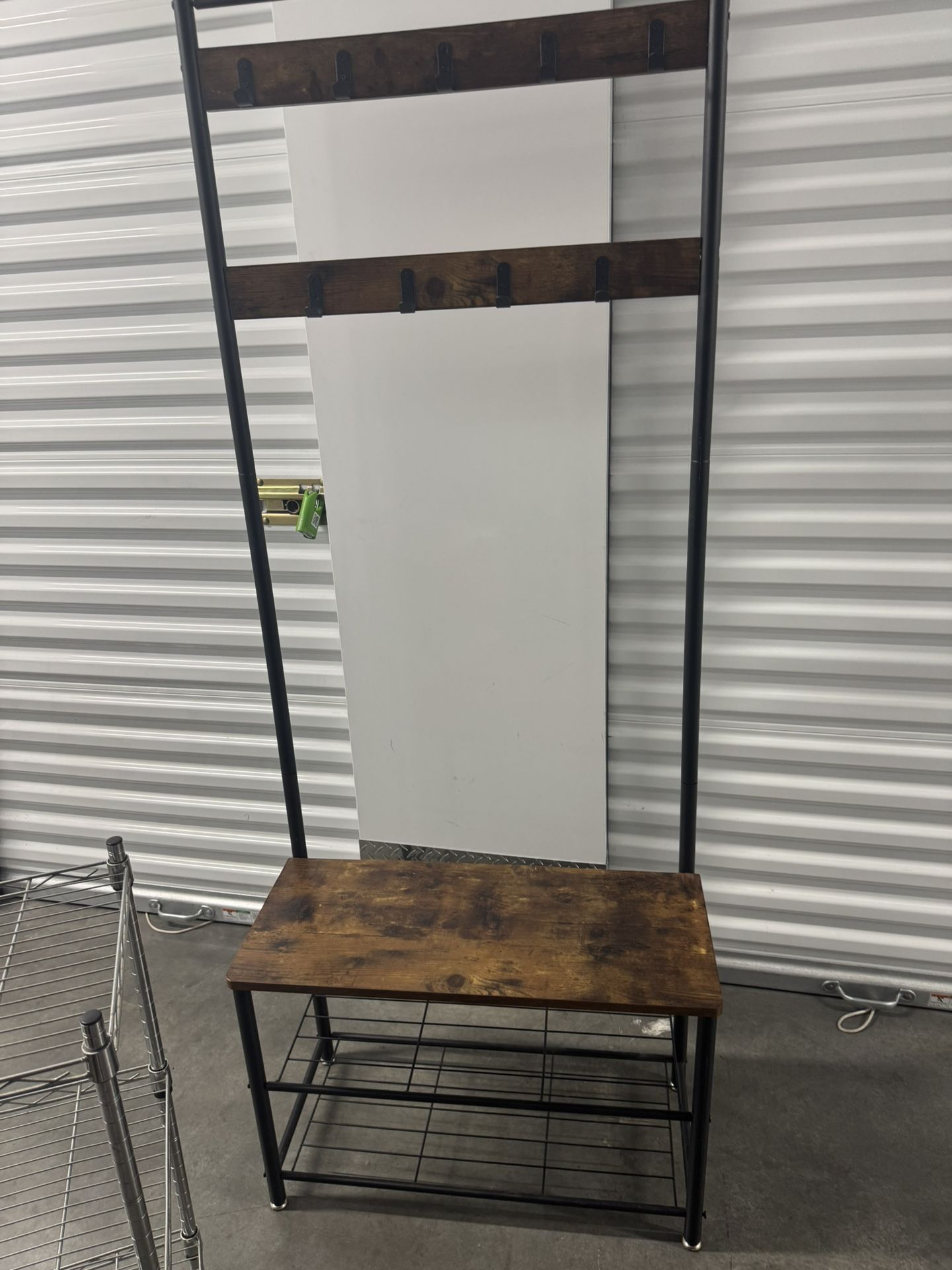 Shoe/coat Rack