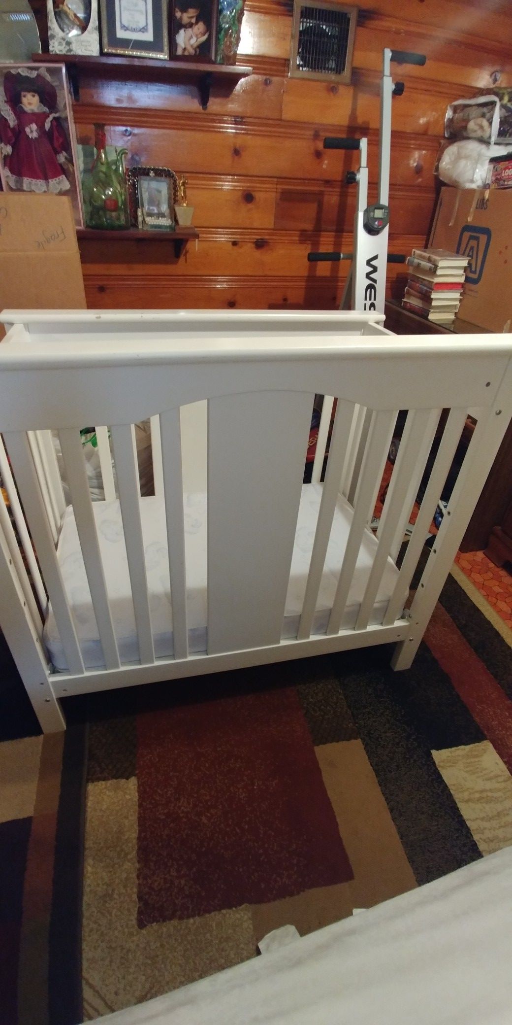 White baby crib!!