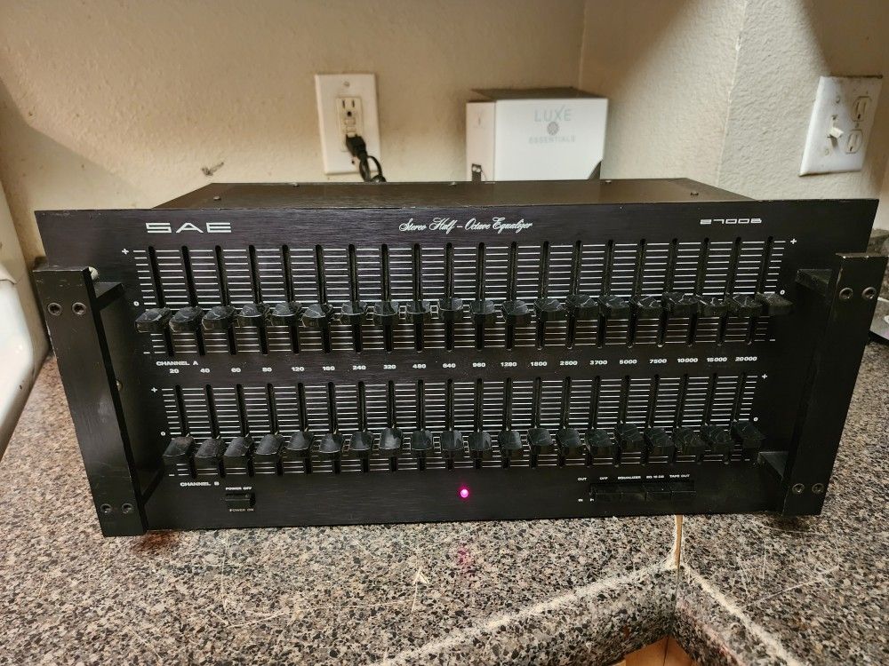 SAE Stereo Half Octave Equalizer