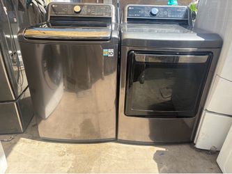 LG. WASHER. AND GAS DRYER