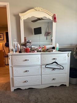 Dresser with mirror