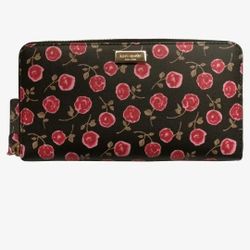 ✅️ Kate Spade Rose Print Medium Wallet• Great Condition• $60firm