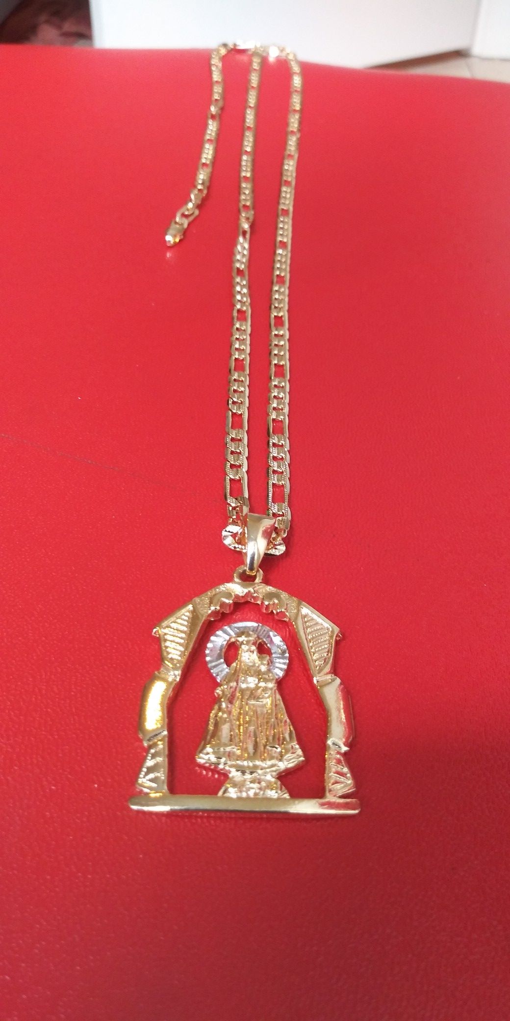 ππ¨I deliverπI Ship...πππ14k Gold filled π¦ Necklace charm and braceletπππππ