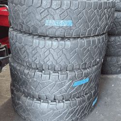 285 75 18 Nitto Ridge Grappler Set of 4 Used