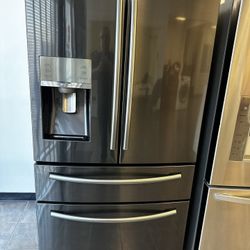 Samsung Bottom Freezer Refrigerator (no icemaker)