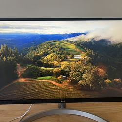 LG 27” 4K UHD IPS Monitor – UltraFine – Excellent Condition