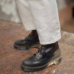 Dr Martens Boots, Size 7 -NEW